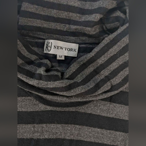 New York Black Gray Striped Cowl Neck Medium Sweater - Picture 4 of 6